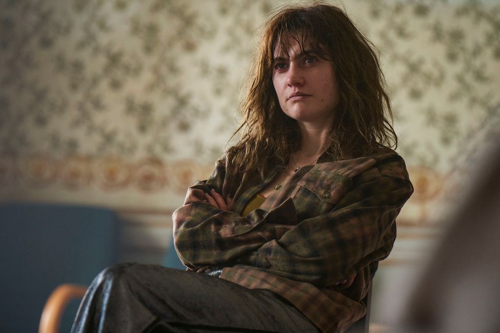 The series explores addiction as Rachel Walsh (Caroline Menton) battles to overcome an alcohol and drug dependency 