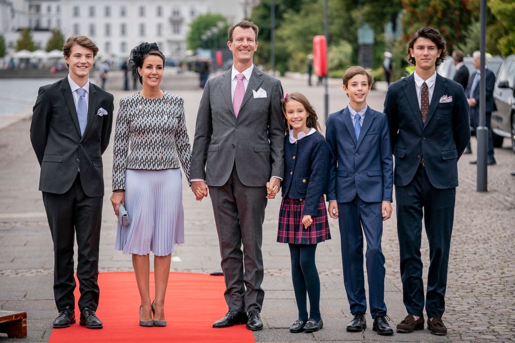 Prince Felix, Princess Marie, Prince Joachim, Princess Athena, Prince Henrik and Prince Nikolai stood in line outside
