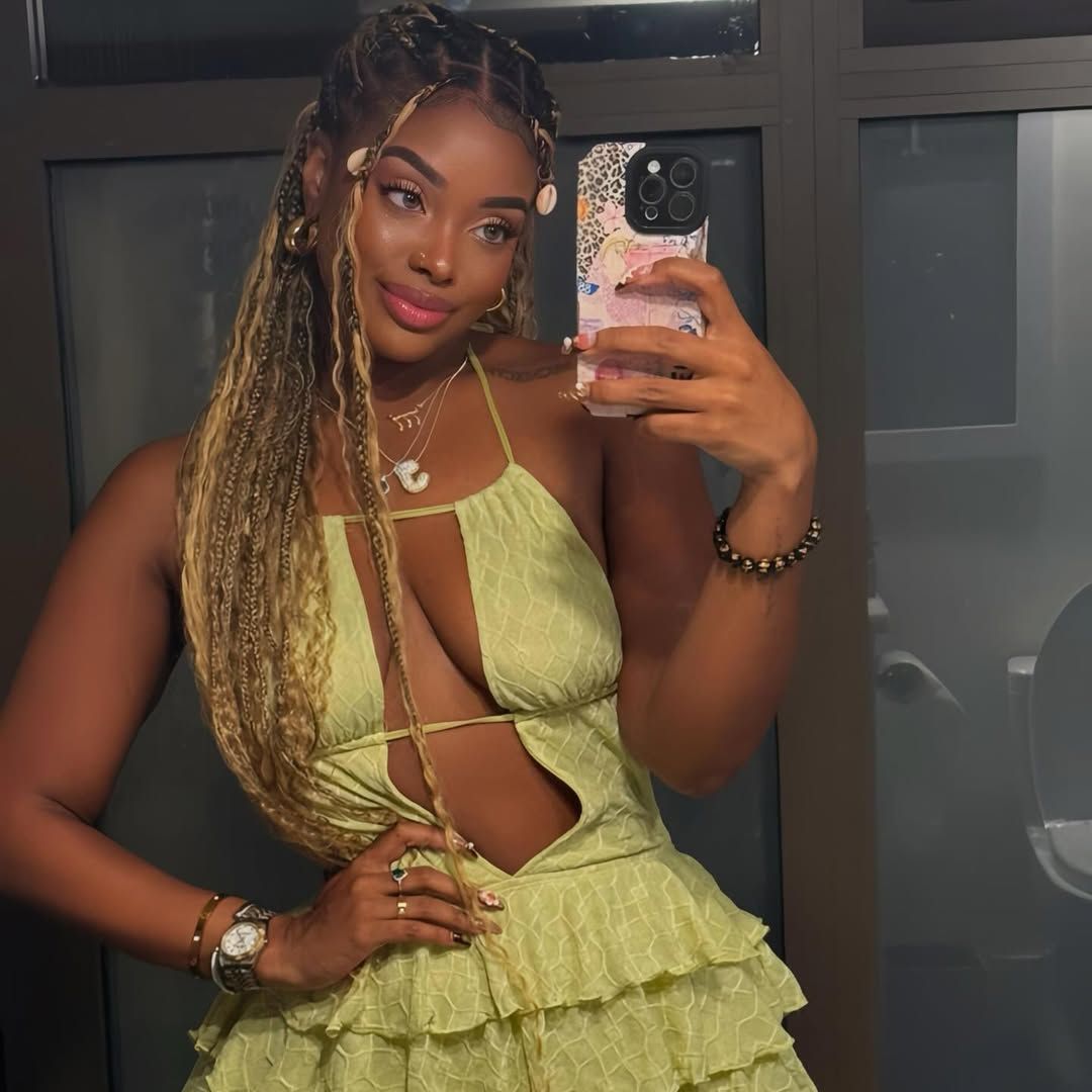 Jerry Rice's daughter Jada Rice shares a selfie on Instagram