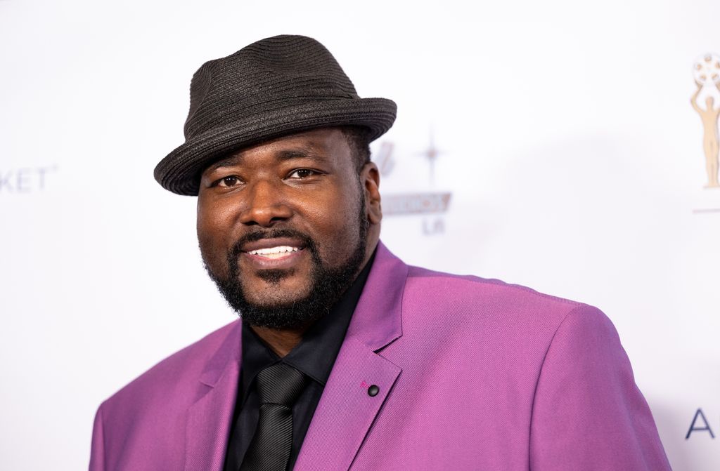 quinton aaron purple blazer