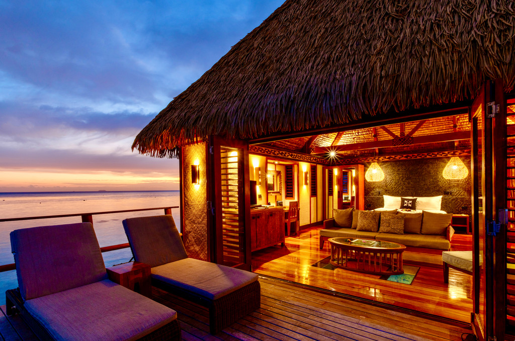 Likuliku resort overwater bure