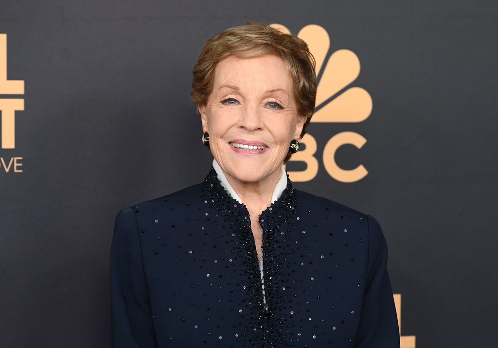 Julie Andrews voices the gossip columnist 