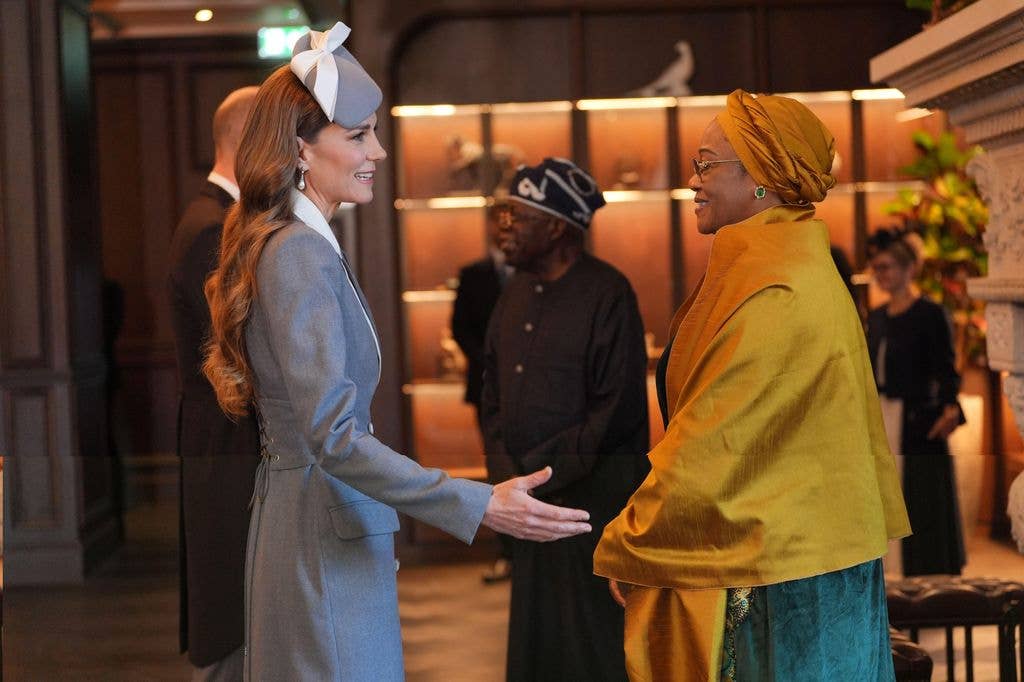 The Princess of Wales speaking to First Lady Oluremi Tinubu as she and the Prince of Wales receive the President of Nigeria Bola Ahmed Tinubu at the Fairmont Windsor Park hotel