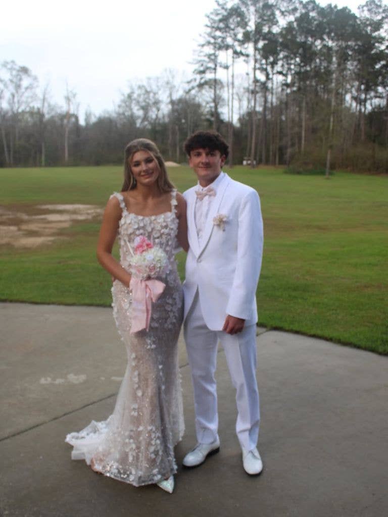 Maddie posed with her prom date