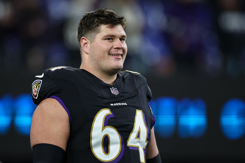 Tyler Linderbaum #64 of the Baltimore Ravens