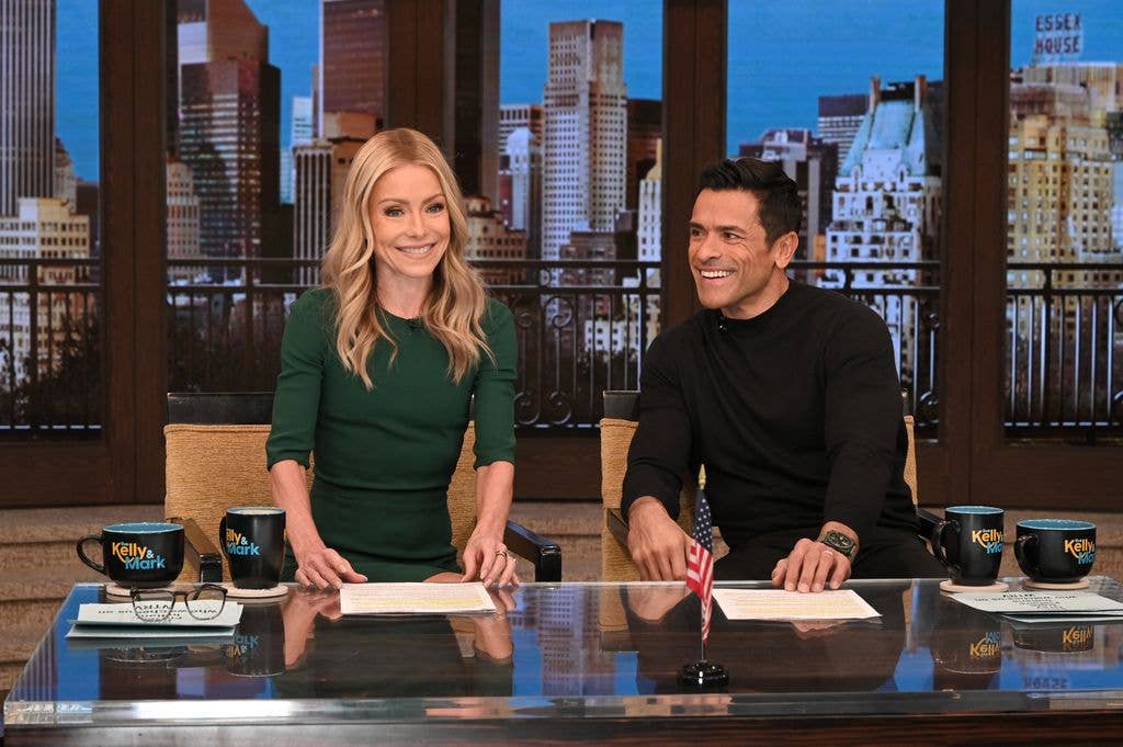 photo of keely ripa and mark consuelos on live with kelly and mark laughing