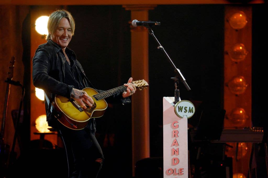 Keith took to the stage to honour Crystal Gale at The Grand Ole Opry