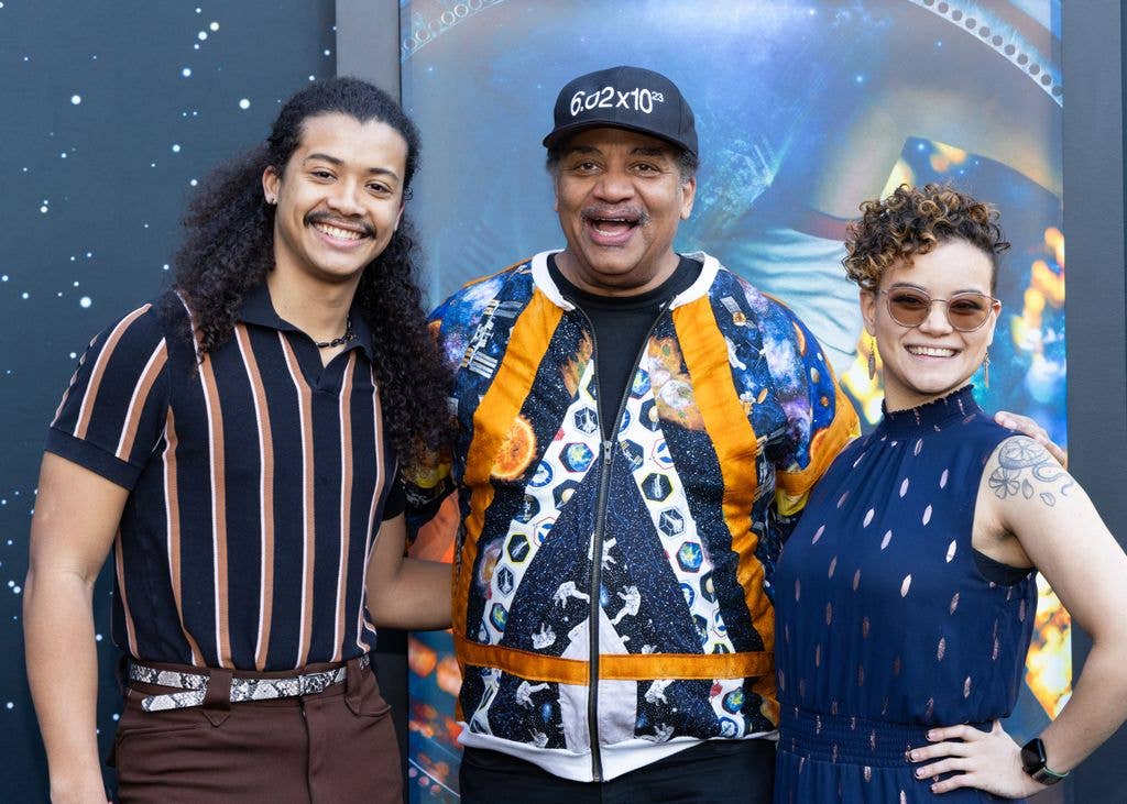 Travis looked like Neil's twin