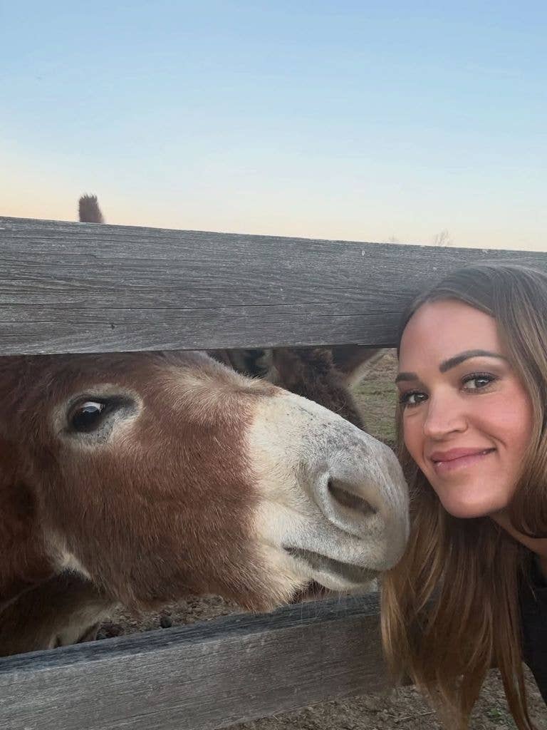 carrie underwood donkey