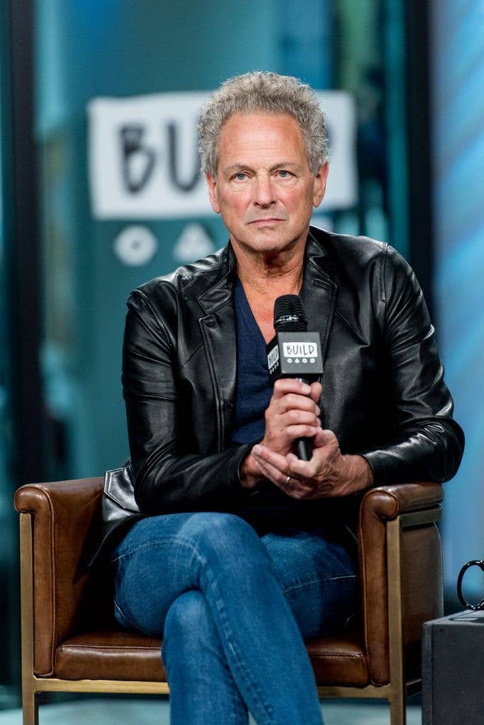 lindsey buckingham sitting microphone