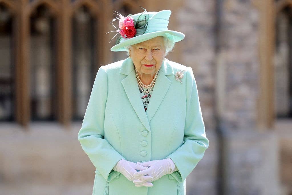 Items worn by Queen Elizabeth are set to go on display
