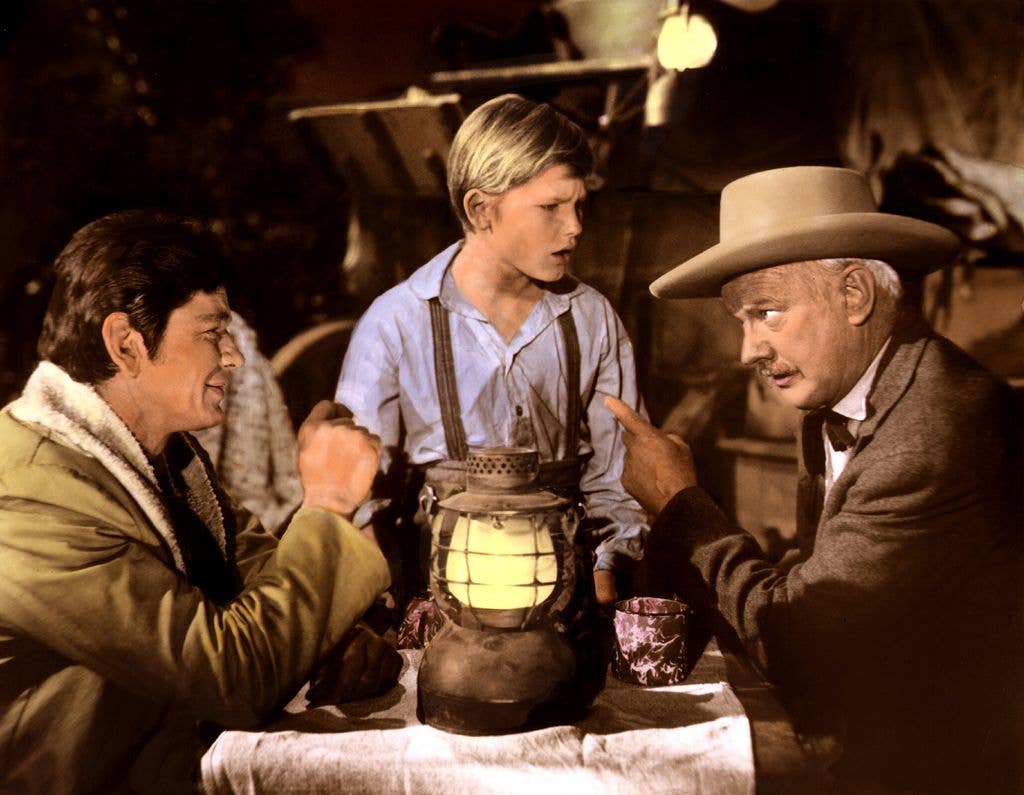 Charles Bronson and Kurt Russell in 1964 in Guns of Diablo