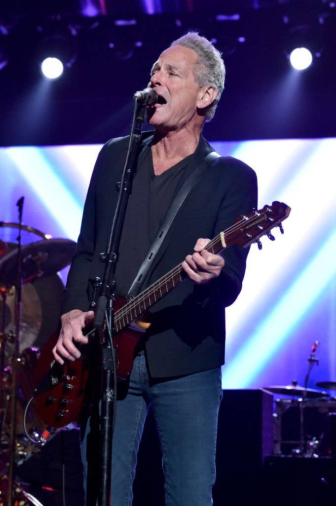 lindsey buckingham guitar