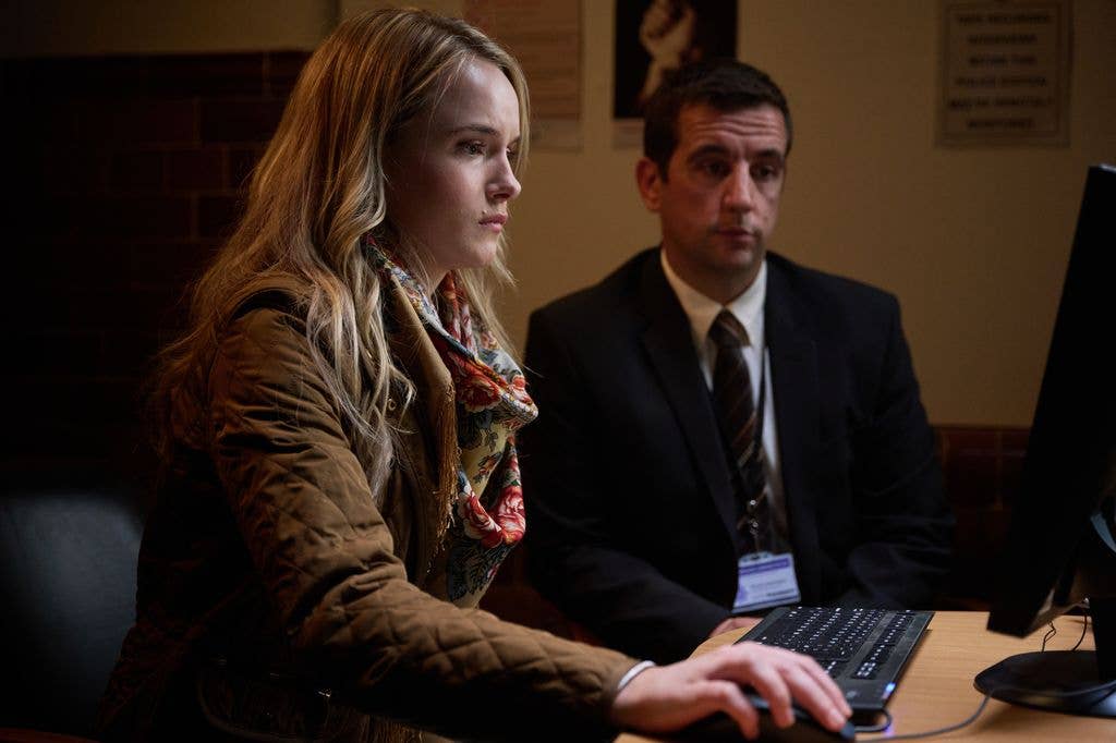 Miriam Petche will be playing Carrie