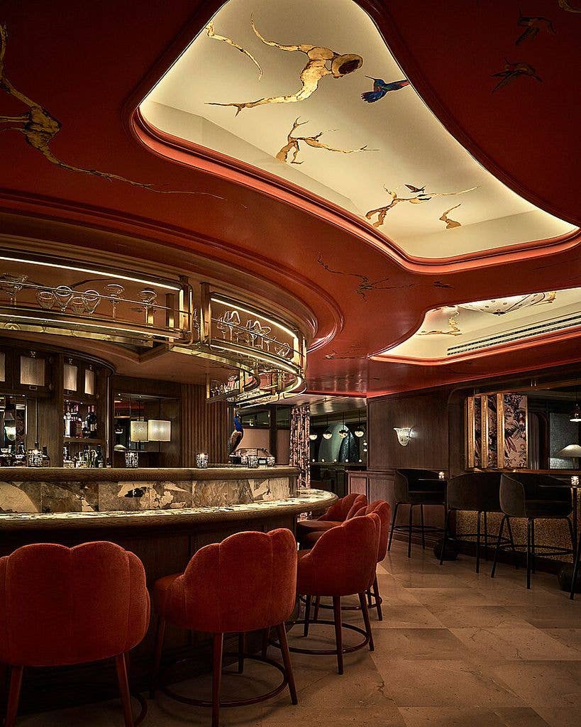 The lobby and bar of Four Seasons Madrid 