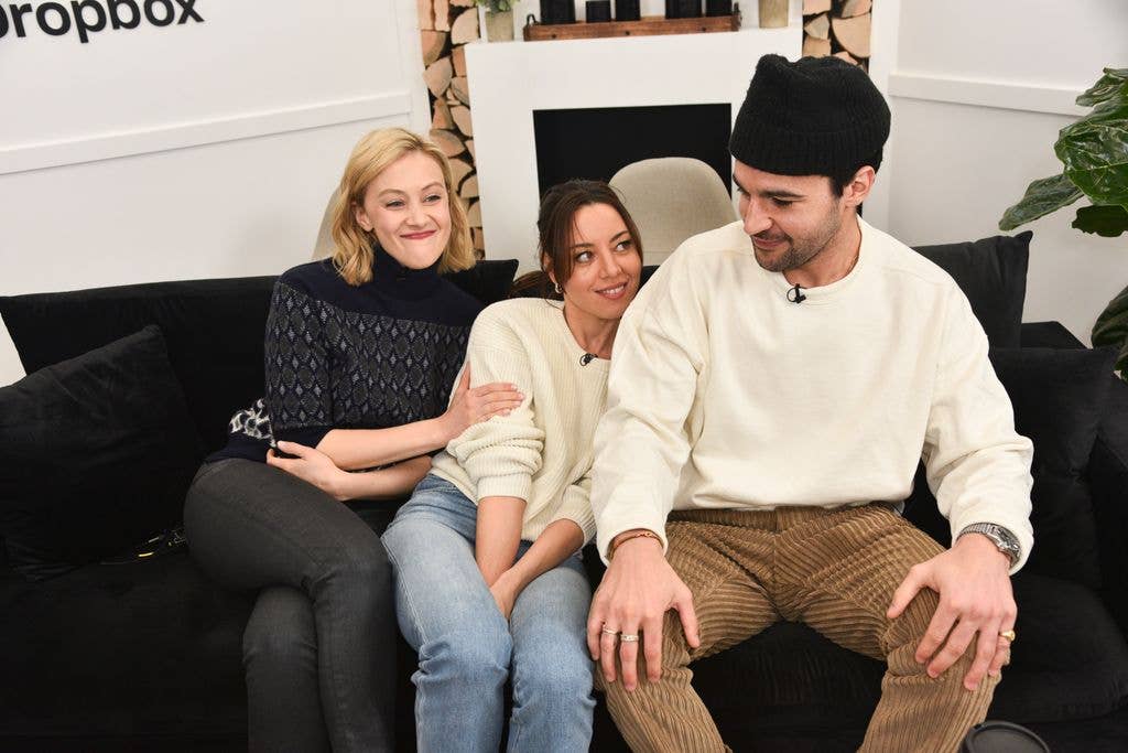 chris abbott aubrey plaza sitting on couch
