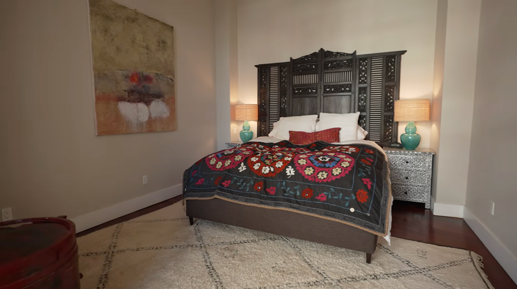 heather graham bedroom