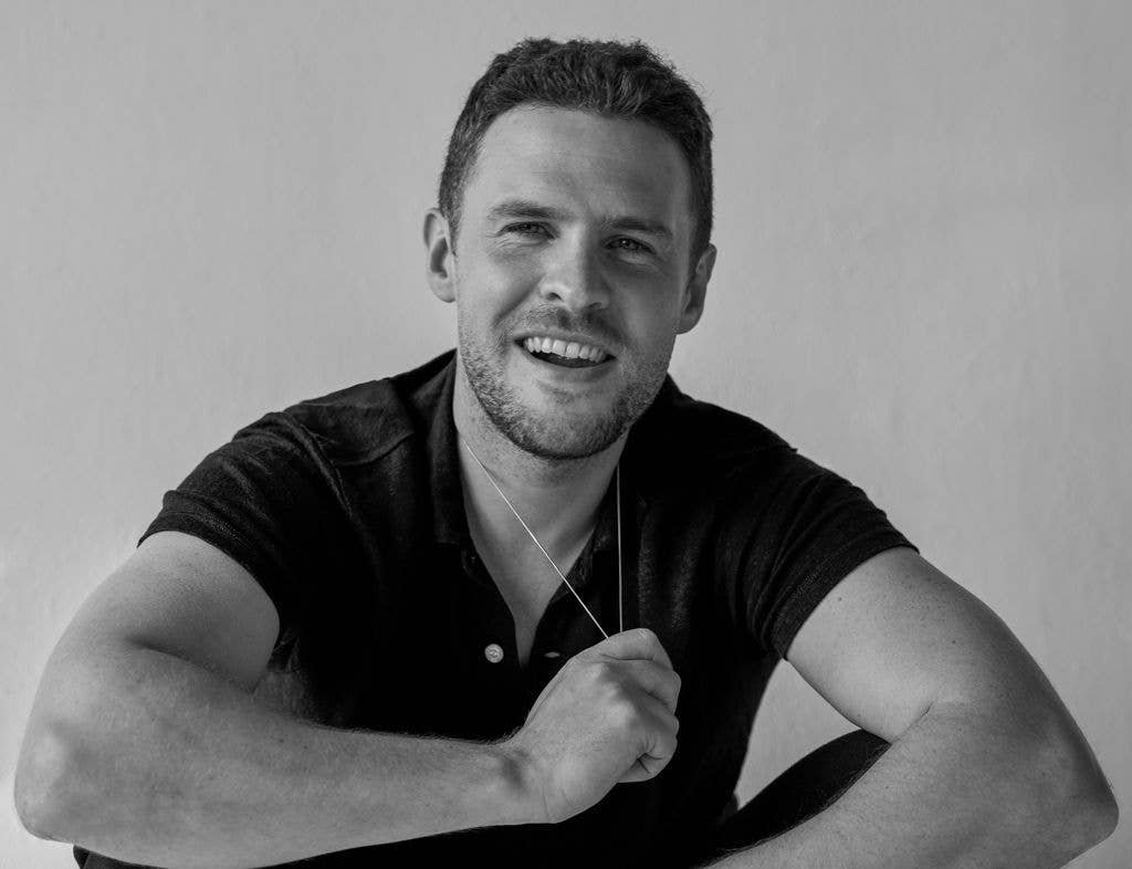 Iain De Caestecker