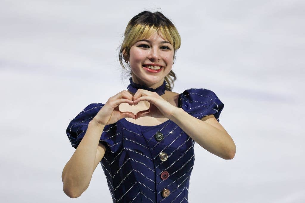 Alysa liu olympics heart hands