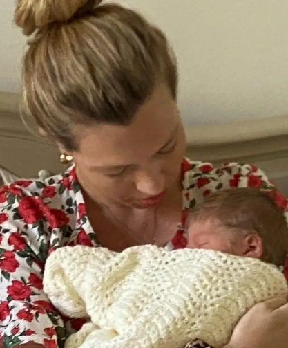 A photo of Carrie Johnson with her baby son Wilfred