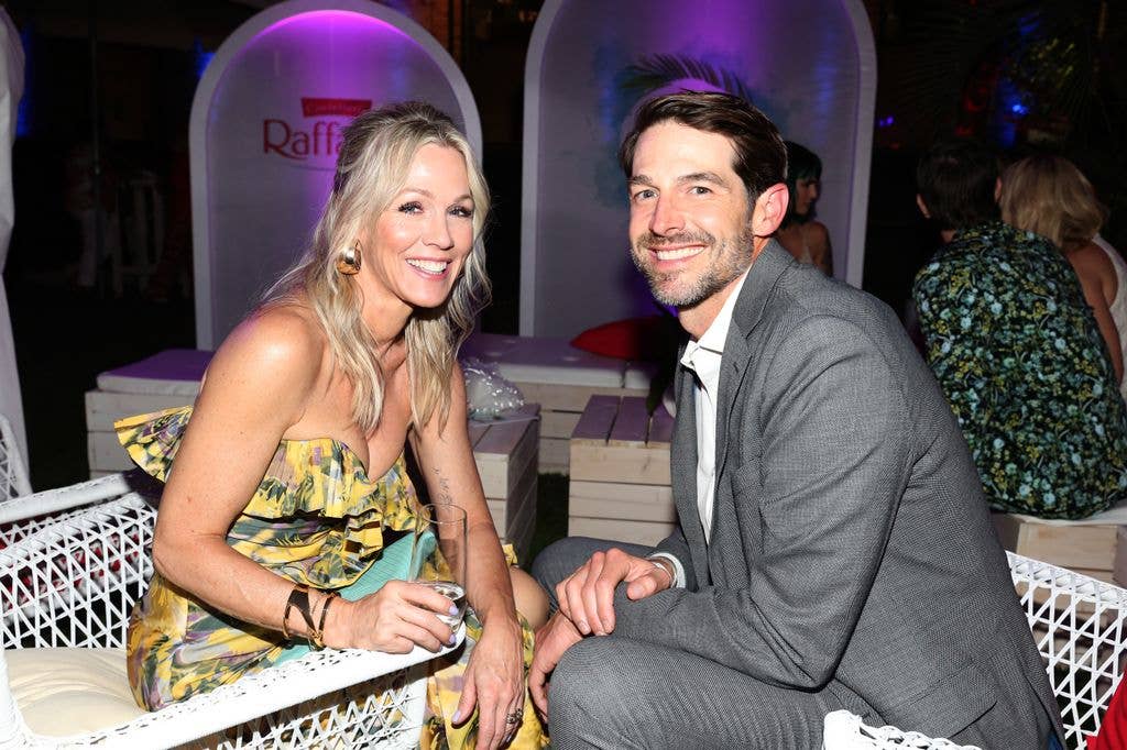jennie garth Dave Abrams smiling