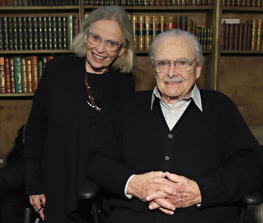 William Daniels poses for a photo with his wife Bonnie Bartlett in 2017