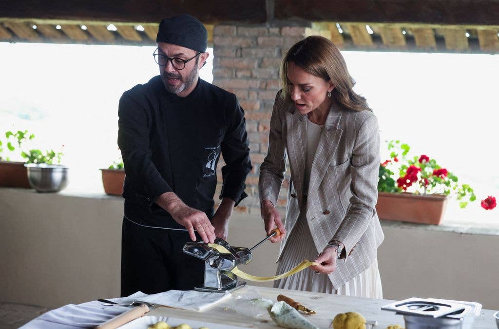 Princess Kate tries pasta making
