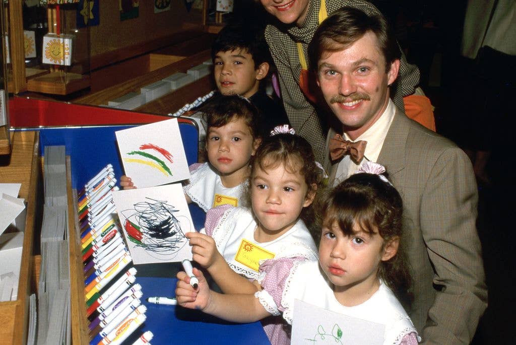 Richard Thomas with daughters  Gwyneth, Pilar and Barbara.