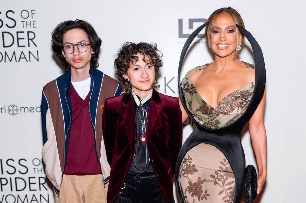 photo of jennifer lopez with twins max and emme on red carpet