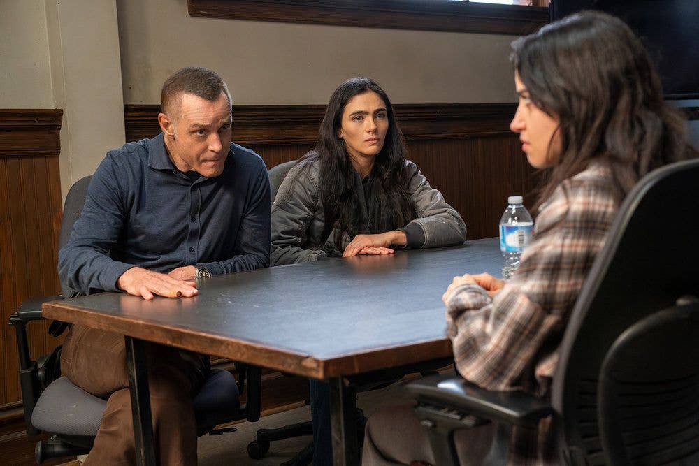 Jason Beghe as Sergeant Hank Voight, Arienne Mandi as Eva Imani, Selin Cuhadaroglu as Shari -- (Photo by: Elizabeth Sisson/NBC)