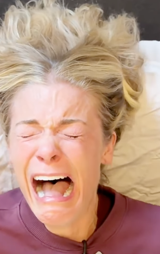 LeAnn breaks down in tears