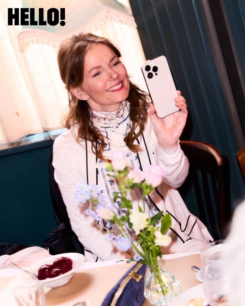 Geri Halliwell takes a snap