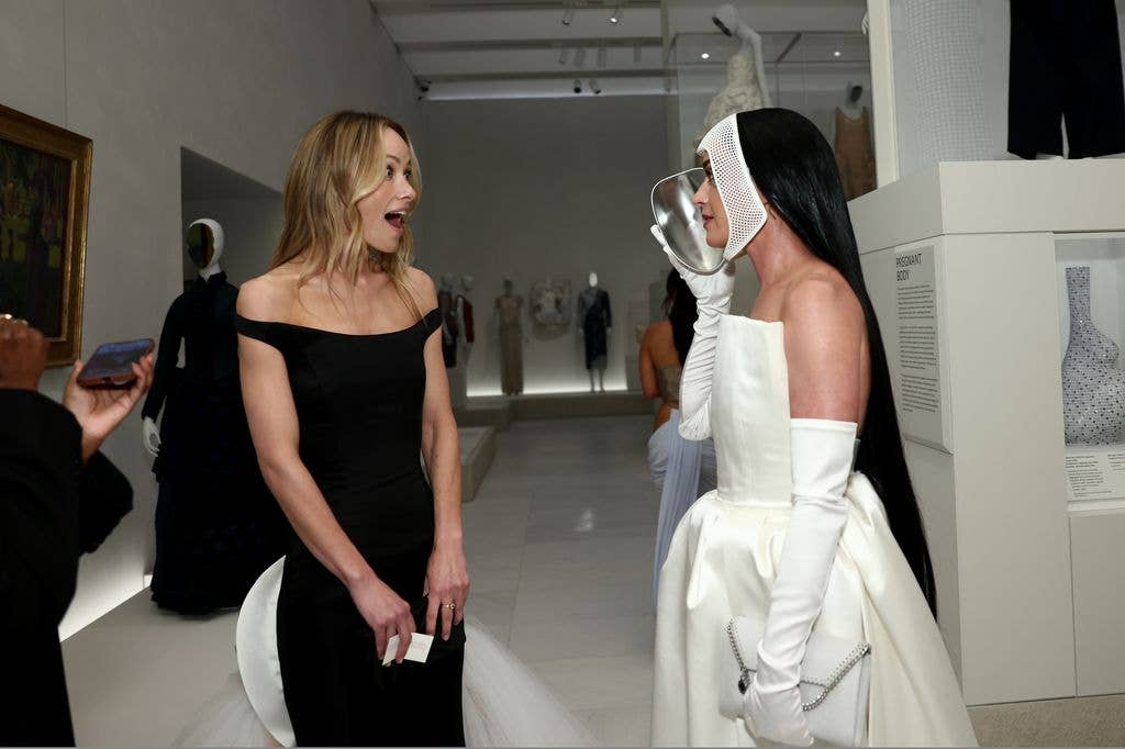 NEW YORK, NEW YORK - MAY 04: (L-R) Olivia Wilde and Katy Perry attend the 2026 Met Gala celebrating "Costume Art" at the Metropolitan Museum of Art on May 04, 2026 in New York City.  (Photo by Stephanie Augello/MG26/Getty Images for The Met Museum/Vogue)