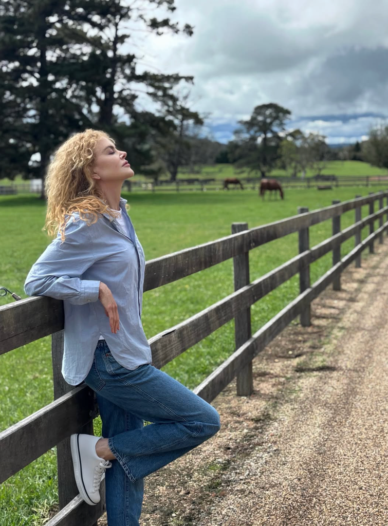 Nicole Kidman shares a relaxed photo on social media