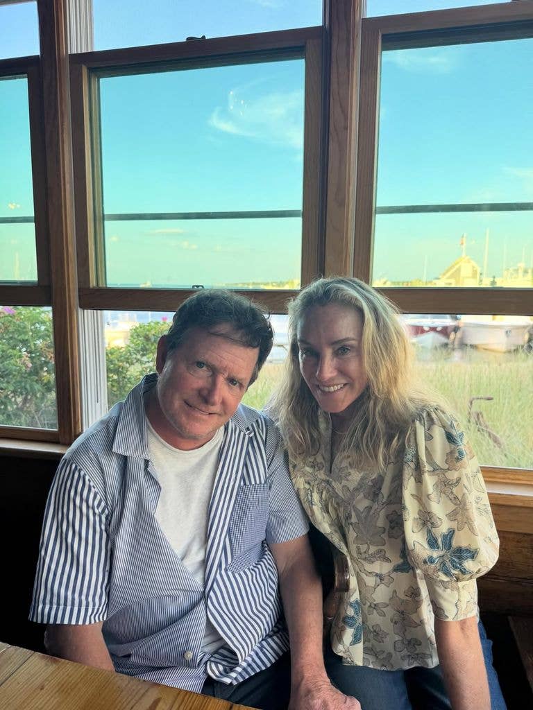 tracy pollan michael j fox smiling