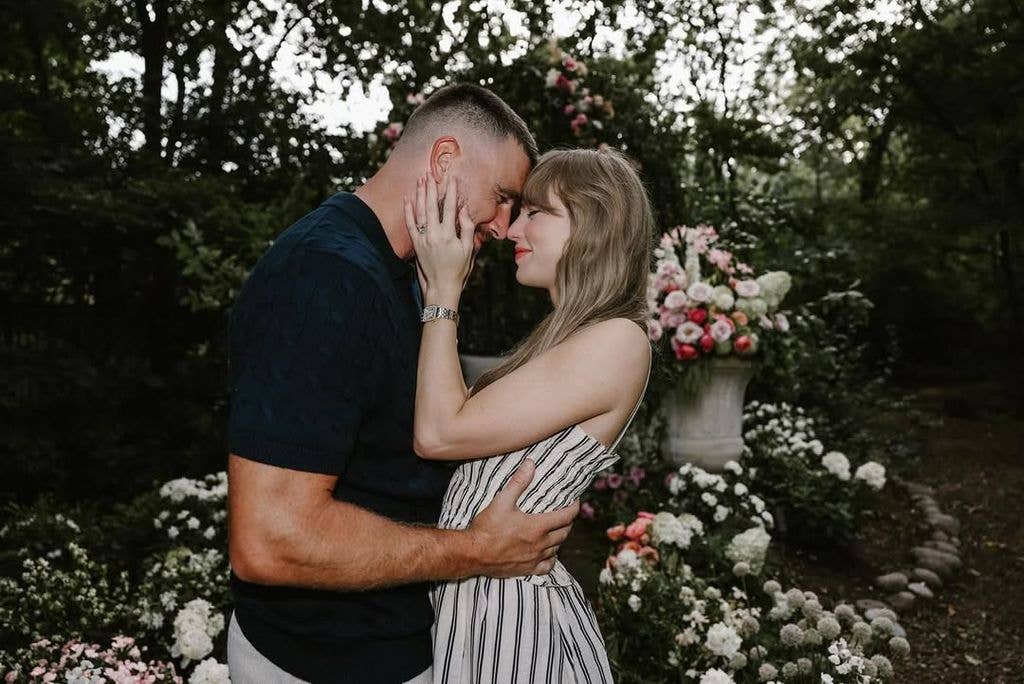 Taylor Swift and Travis Kelce during his proposal