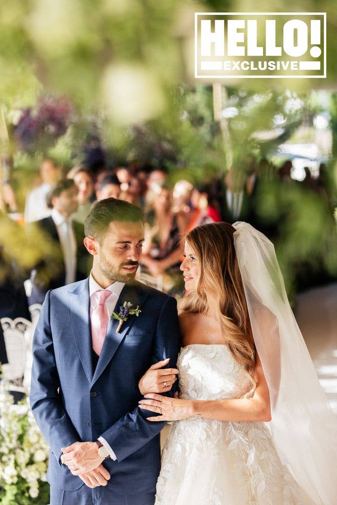 Bernardo and InĂȘs tied the knot surrounded by 250 guests at the stunning Quinta Nova de Nossa Senhora do Carmo