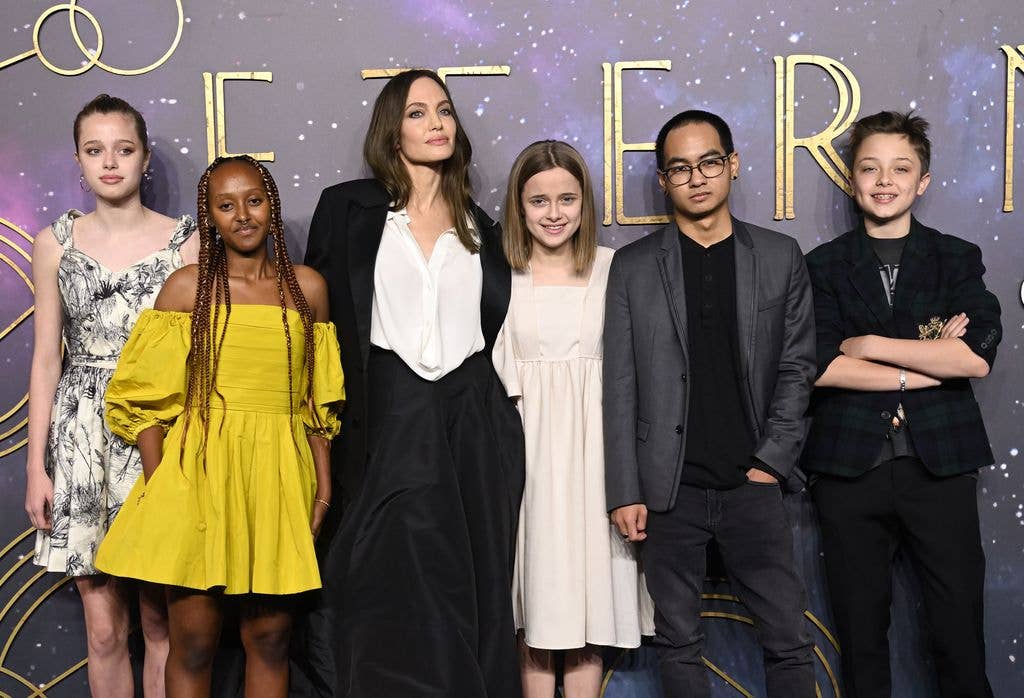 Shiloh Jolie-Pitt, Zahara Jolie-Pitt, Angelina Jolie, Vivienne Jolie-Pitt, Maddox Jolie-Pitt and Knox Jolie-Pitt in 2021
