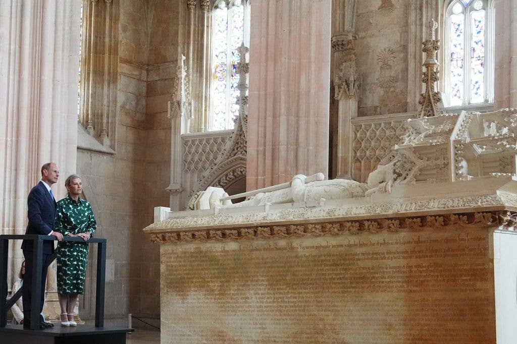 The Duke and Duchess at the tomb of King Joao I of Portugal and Queen Philippa of Lancaster porto
