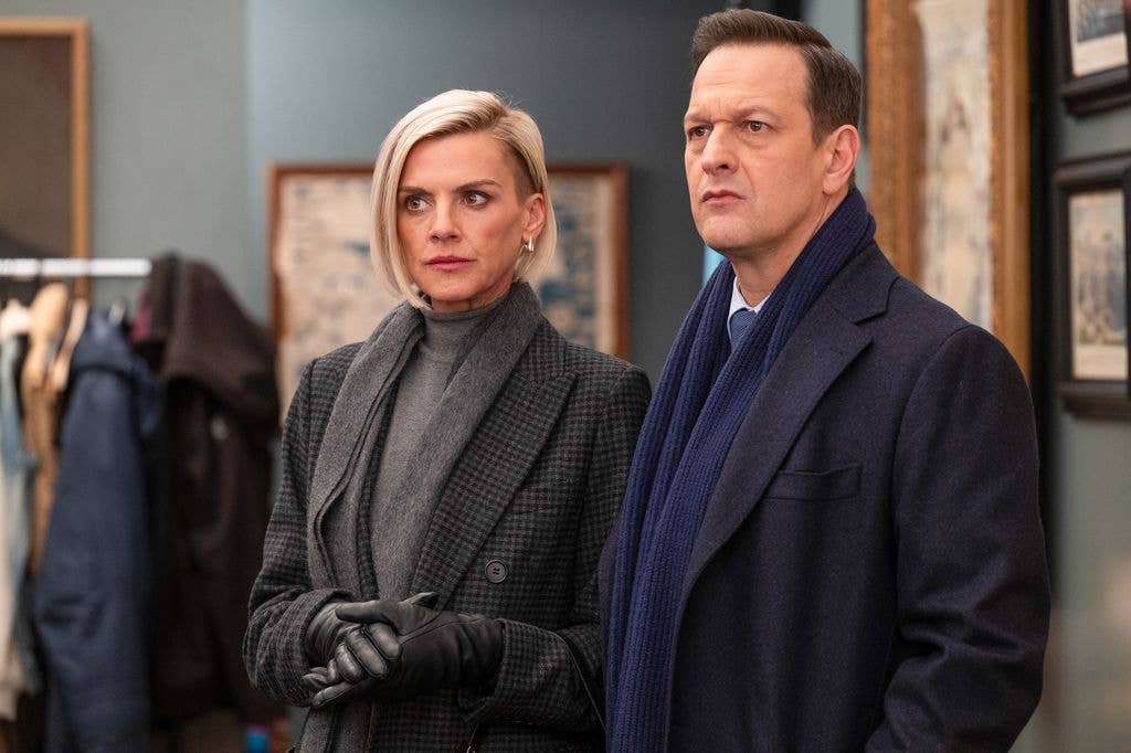 Eliza Coup and Josh Charles in BEST MEDICINE