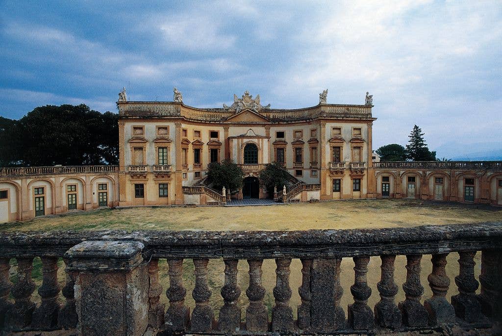 exterior photo of Villa Valguarnera 