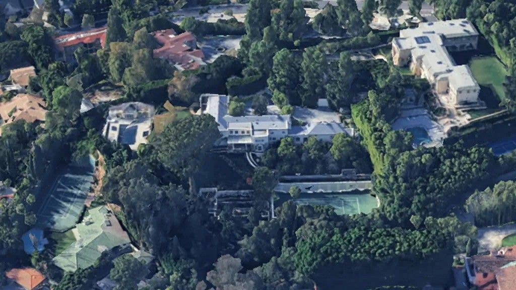 aerial photo of Taylor Swift Beverly Hills home