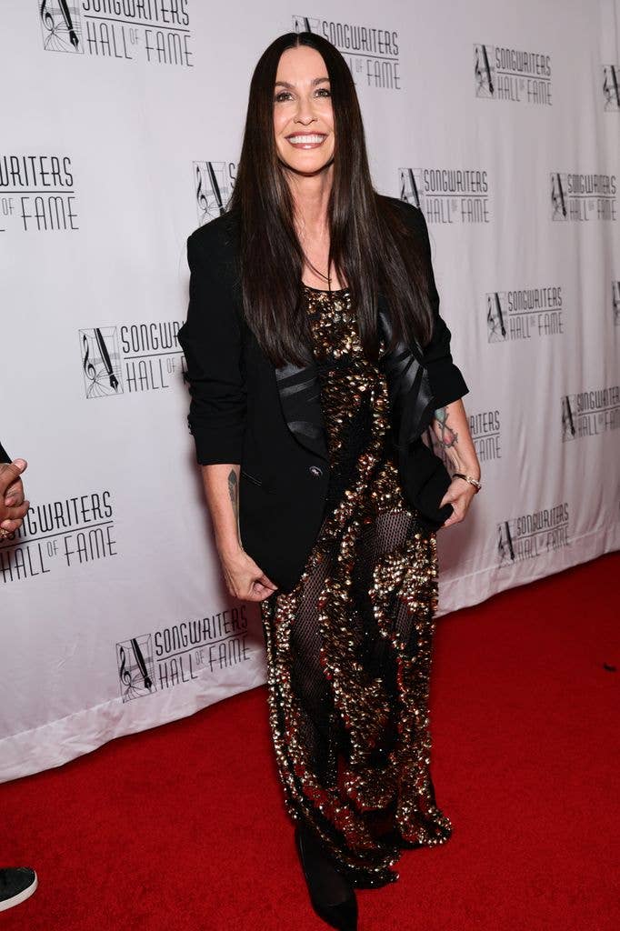 alanis morissette songwriters hall of fame