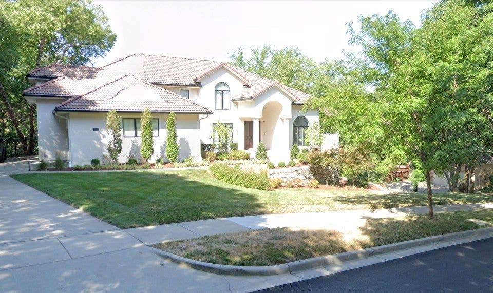 travis kelce kansas city home