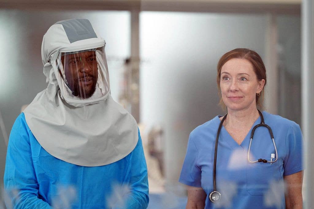 Blair Underwood and Molly Parker in the 2-hour Season Finale "Stuck" episode of DOC 