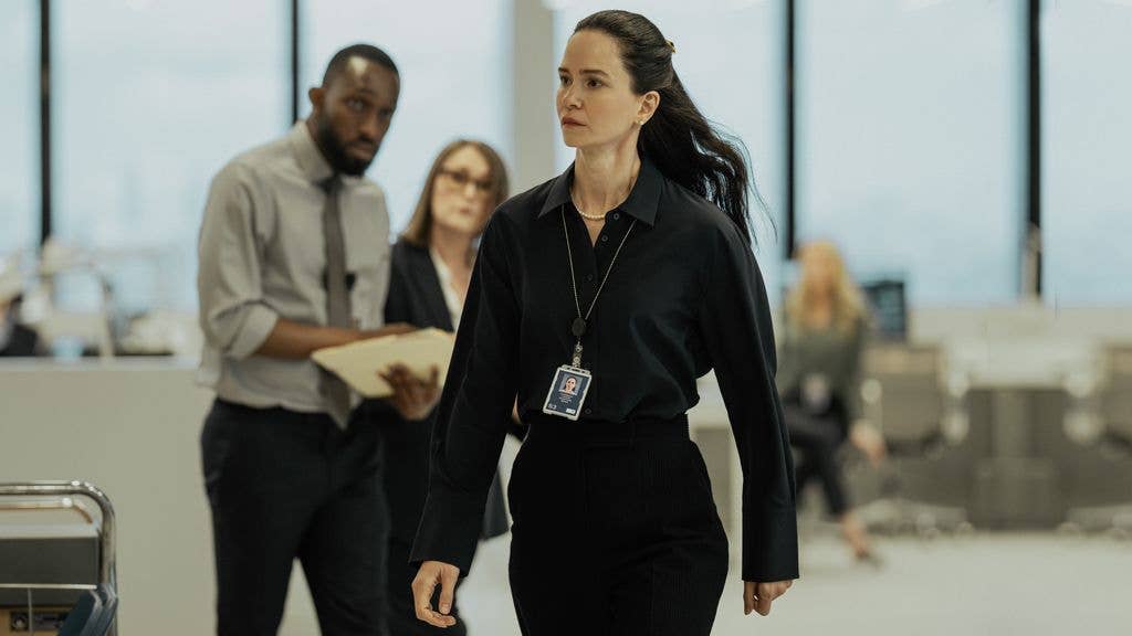 Katherine Waterston plays Naomi in The Agency season two