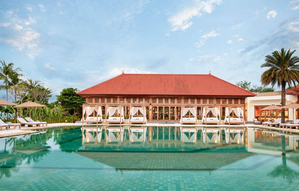 The stunning pool