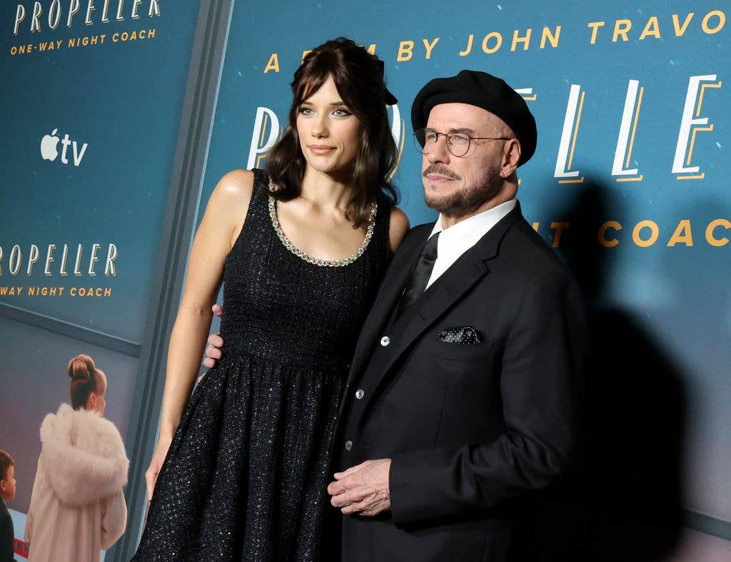 Ella starred in her dad's directorial debut "Propeller One-Way Night Coach"