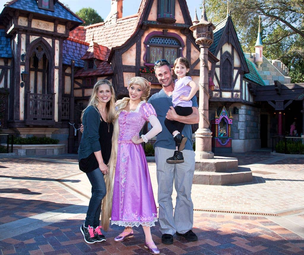 MIchelle with Freddie Prinze Jr and their daughter, Charlotte in 2013