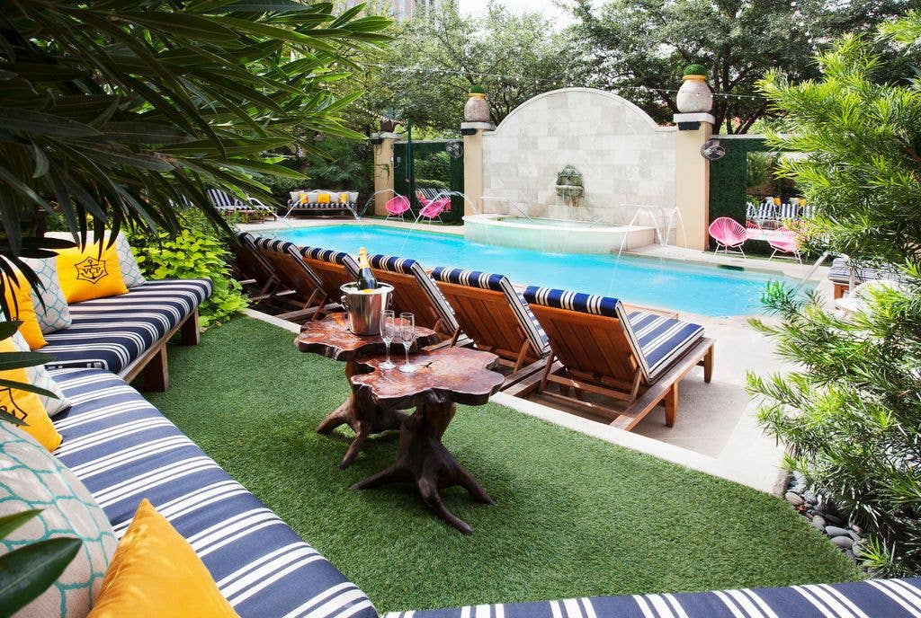 Hotel ZaZa poolside